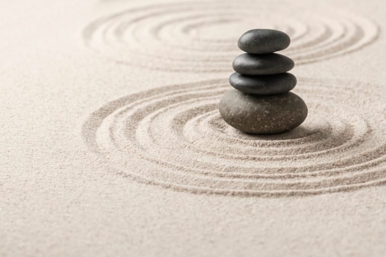 Ανακάλυψε πώς το Mindfulness βοηθά στη διαχείριση του άγχους και της έντασης. Γνώρισε πρακτικές αναπνοής, ενσυνειδητότητας και σωματικής επίγνωσης με το Path of Light.